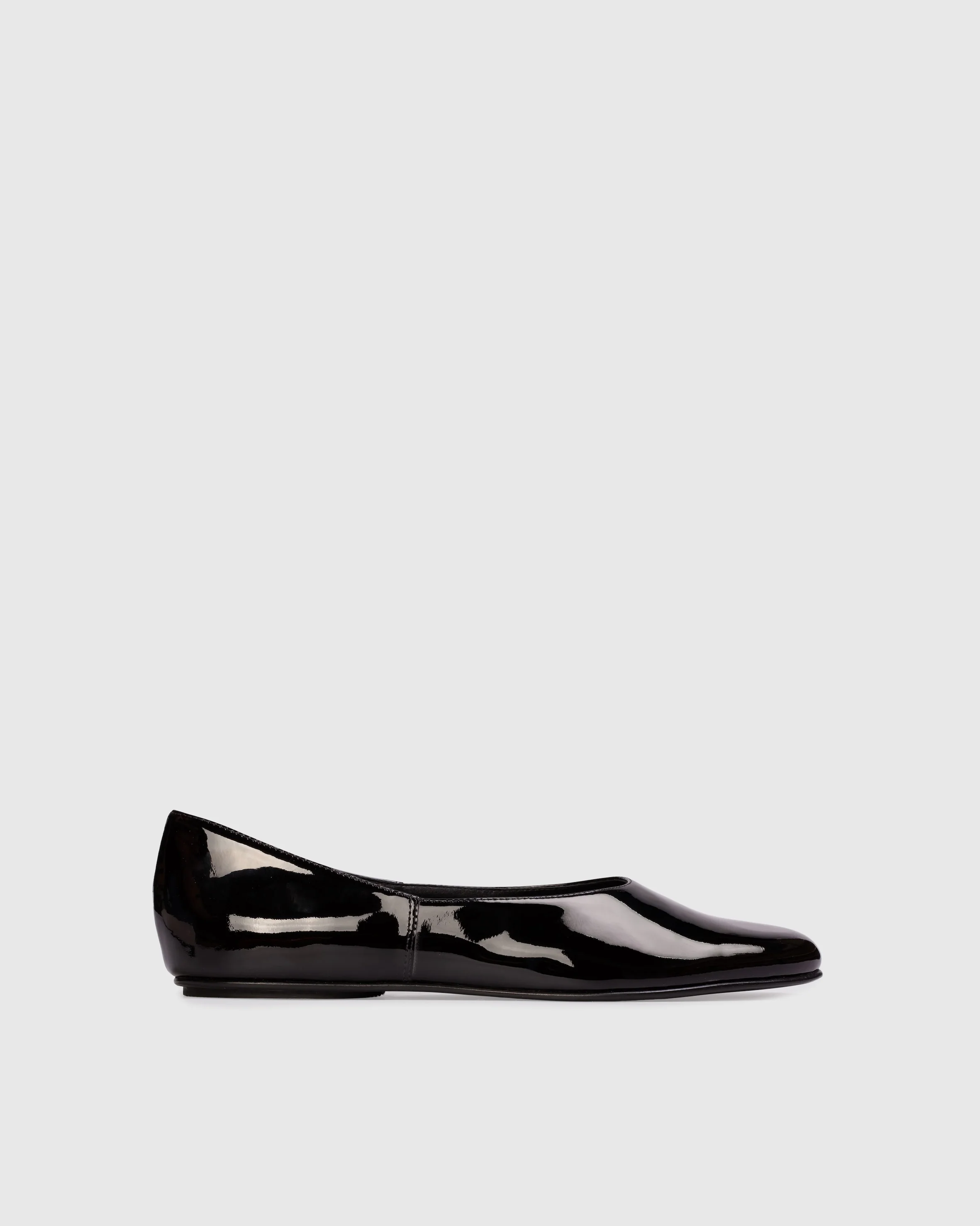 Ezra Flat